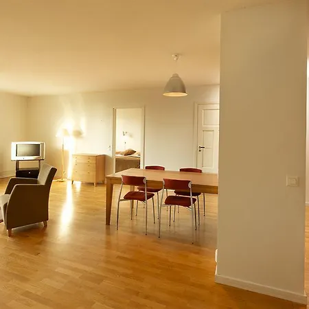 Hellsten Senate Apartahotel 3*